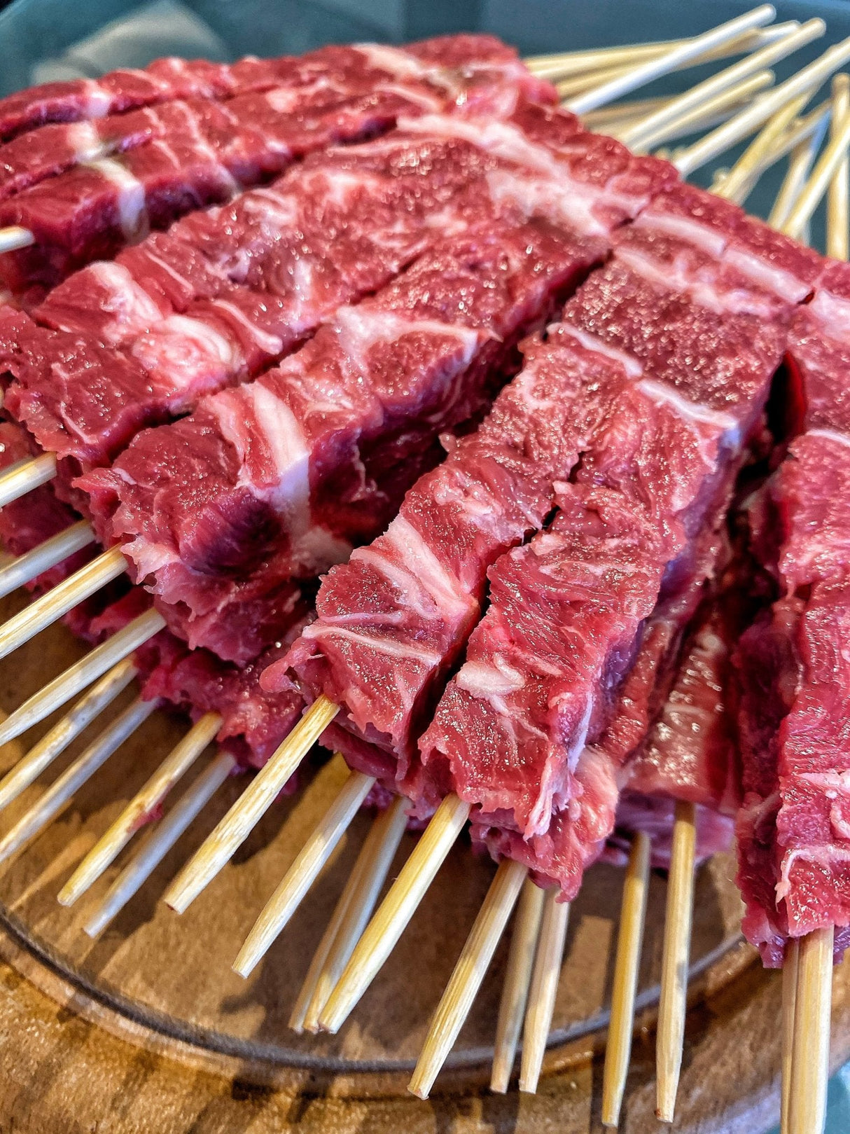 tagliere di arrosticini d'agnello