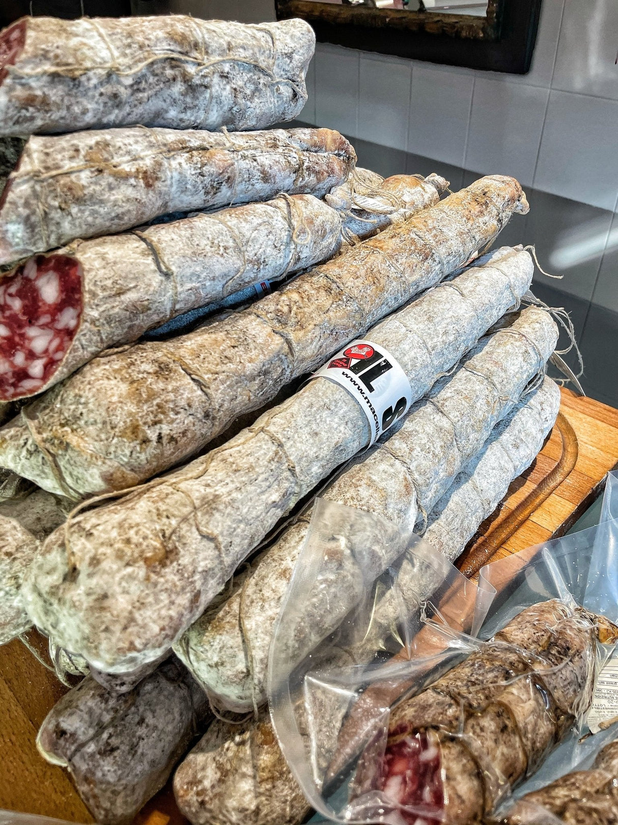 salame costituito da polpa di coscia di suino pesante